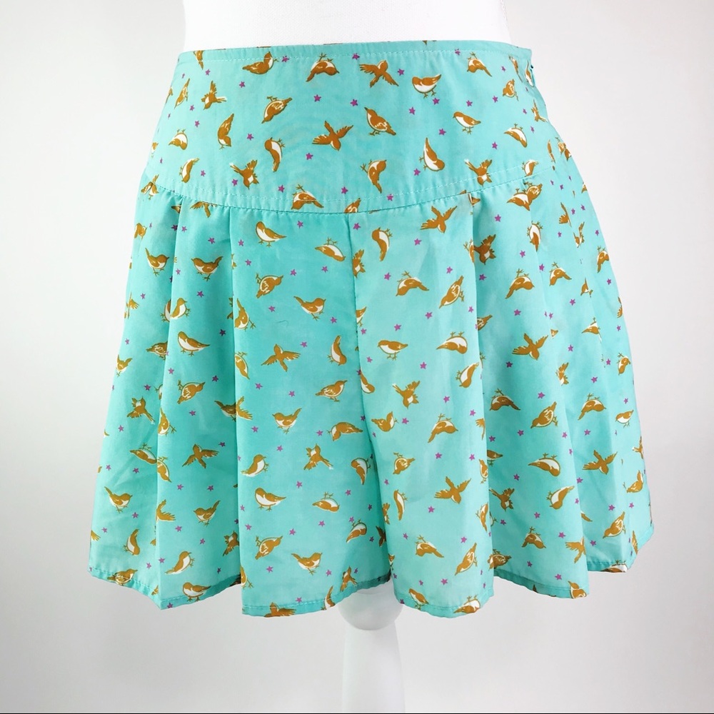 Flying Tomato Flowy Shorts Bird Star Detail